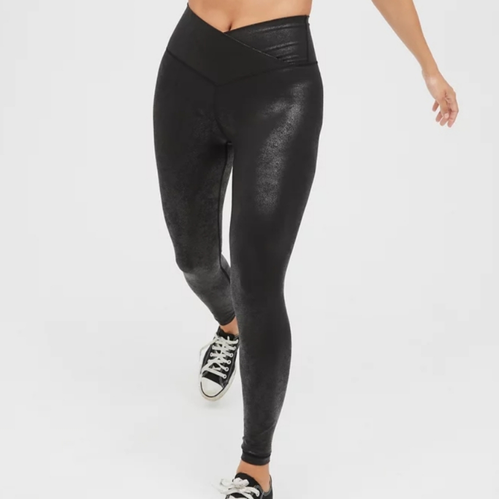 Offline by Aerie | The Hugger Crackle Crossover Legging | High Rise | Size S